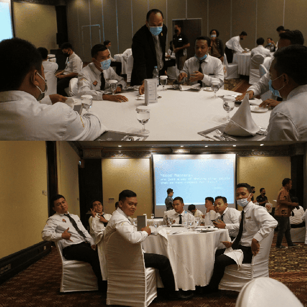 Foto Table Manner 2